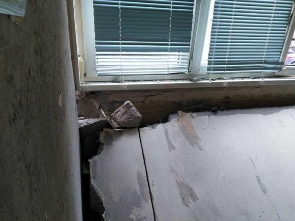 Гастарбайтеры снесли несущую стену в квартире панельной многоэтажки (5 фото)