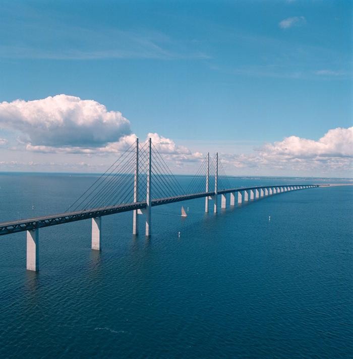 Удивительный мост-тоннель, соединяющий Данию и Швецию (8 фото)
