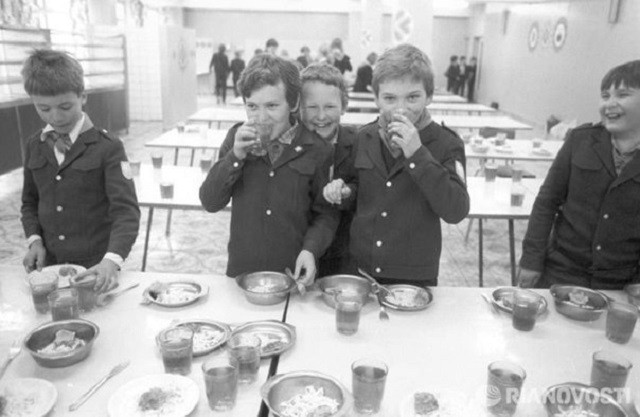 Вкусной ностальгии пост. 12 напитков юности из СССР (12 фото)