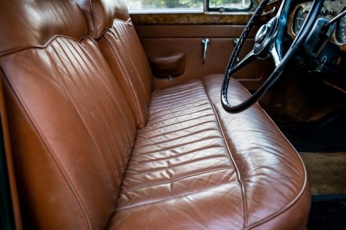 Уникальный ретро-пикап на базе Bentley продадут с аукциона (23 фото)