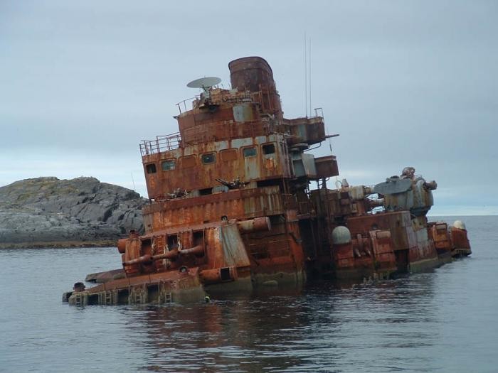 Заброшенные корабли со всего мира (25 фото)