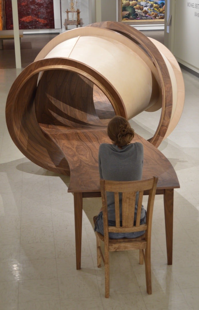 Необычные дизайнерские столы (20 фото)
