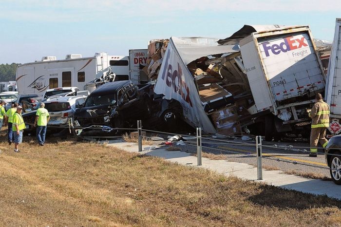 Крупная авария в Техасе (9 фото)