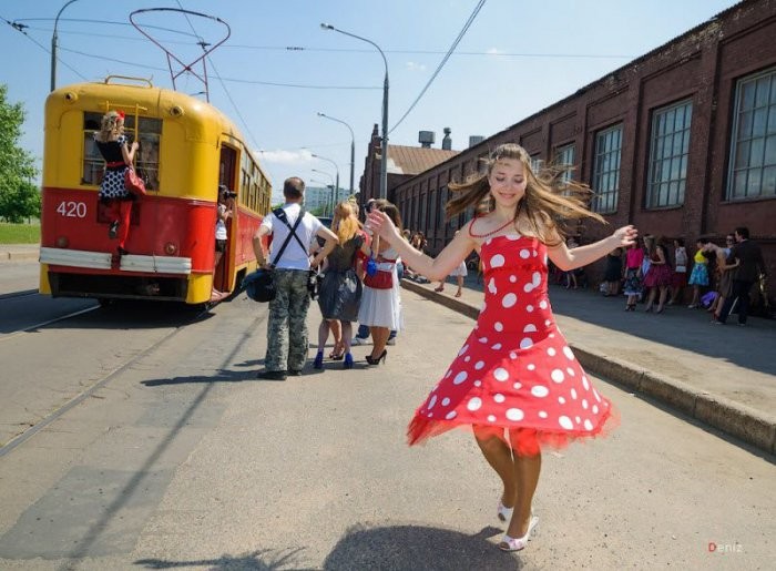 Улыбающиеся девушки (34 фото)