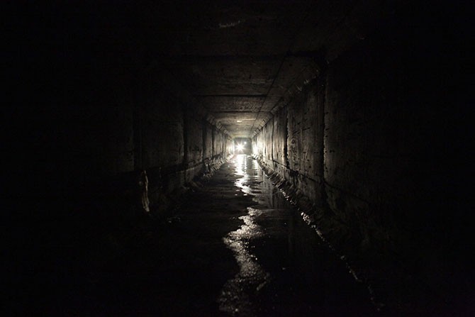Секретные тоннели скандального мексиканского наркобарона (13 фото)