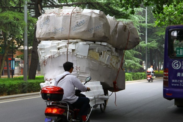 Перегруженные транспортные средства в Китае (14 фото)