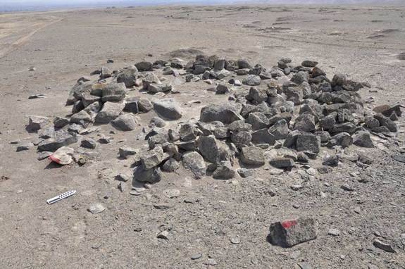В Перу обнаружены линии из камней, выровненные по Солнцу (7 фото)