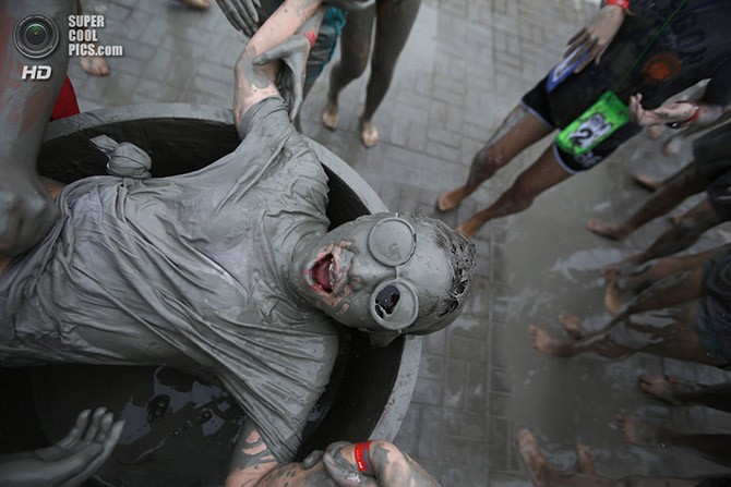 Самый грязный южнокорейский фестиваль (15 фото)
