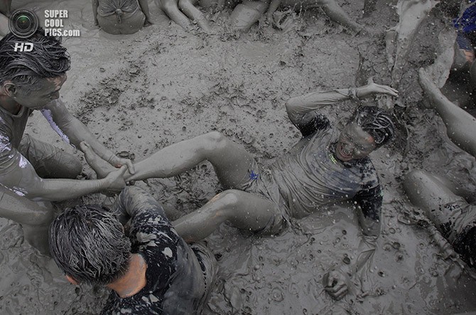 Самый грязный южнокорейский фестиваль (15 фото)