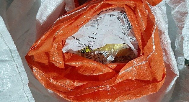 В лондонском аэропорту задержали 104 кг золота (5 фото)