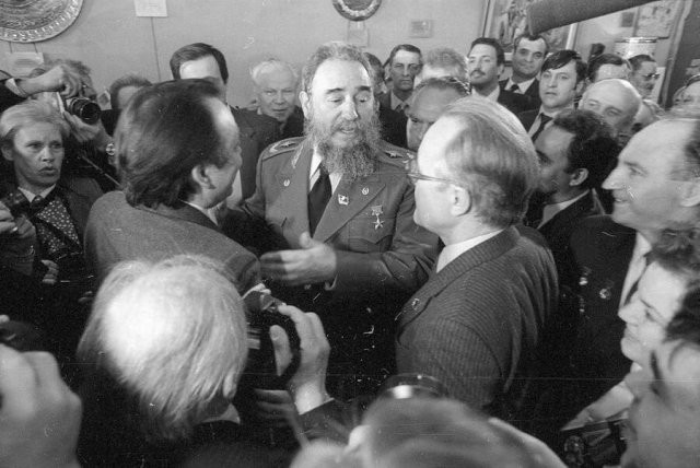 Лица людей глазами знаменитого советского фотографа Стешанова (25 фото)