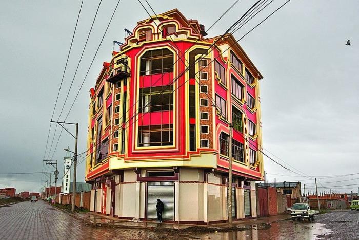 Инопланетная архитектура Боливии (12 фото)