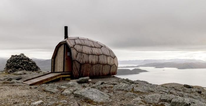 Хижина в горах Норвегии для отдыха туристов (19 фото)