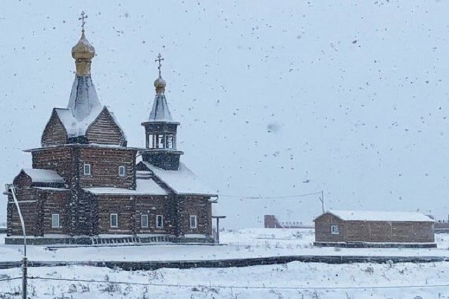 С первым снегом, Норильск! (11 фото)