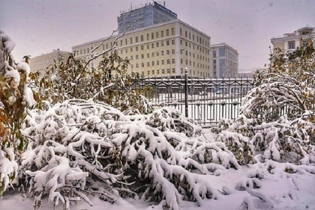 С первым снегом, Норильск! (11 фото)