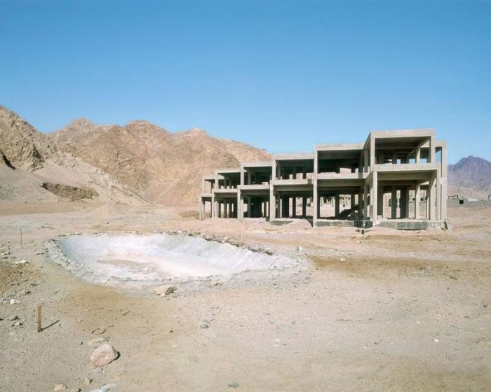 Заброшенные отели в египетской пустыне (20 фото)