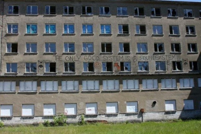 Отель нацистов на 10 000 номеров который не использовали (16 фото)