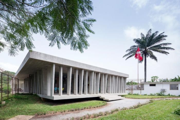 Архитектура посольства Швейцарии в Кот-д’Ивуар (13 фото)