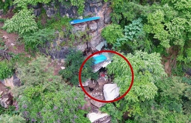 В Китае дроны нашли работорговца который 17 лет прятался (4 фото)