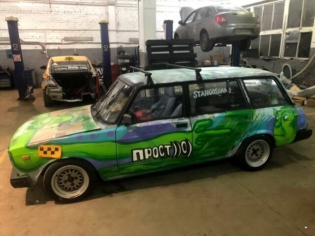 Аэрография на машинах: красивая и не очень (30 фото)