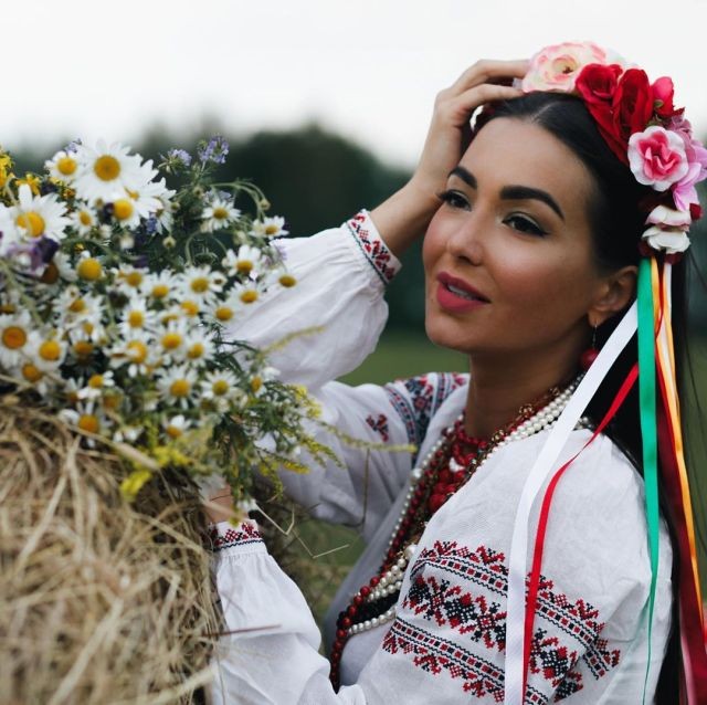 Красавица из Калуги покорила жюри конкурса Миссис Европа 2019(18 фото)