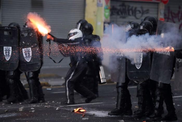 Протесты в Эквадоре (16 фото)