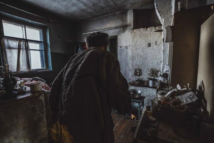 Как живут люди в Чернобыльской зоне отчуждения (30 фото)