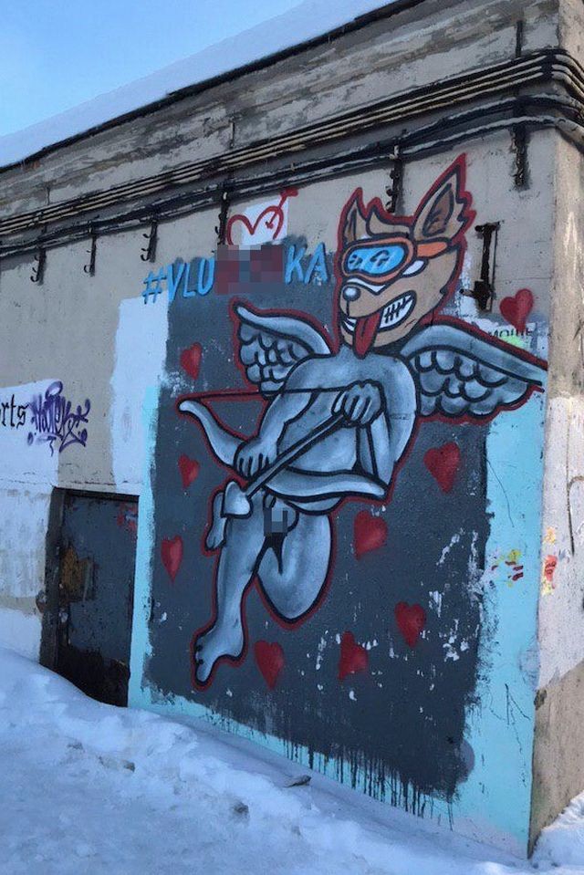 Победа коммунальщиков: Знаменитую граффити-стену разрушили (13 фото)