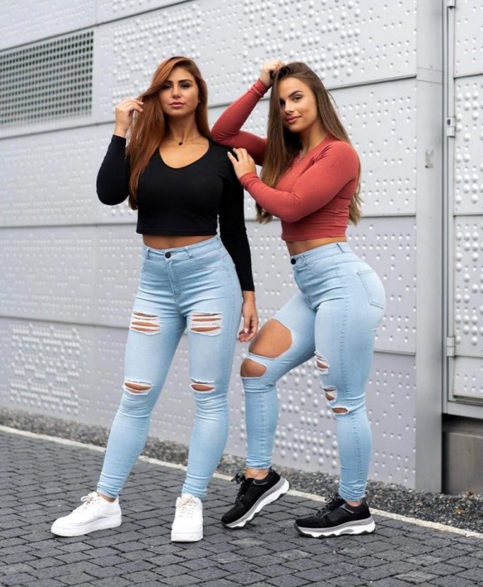 Девушки в джинсах и джинсовых шортах (26 фото)