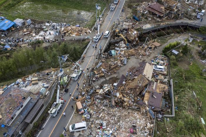 Последствия обрушившегося на Японию тайфуна «Хагибис»(17 фото)