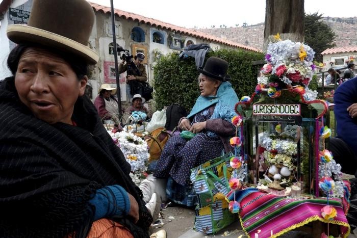 Как празднуют в Боливии День мертвых (14 фото)