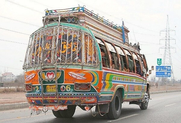 Интересный дизайн автомобилей в Пакистане (22 фото)