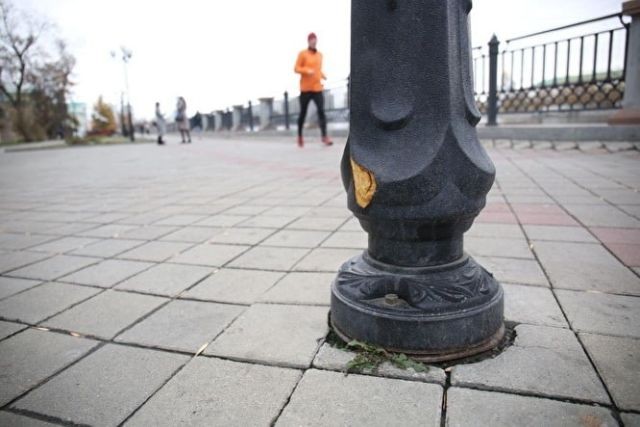 В Екатеринбурге установили фонари, которые "простоят века" (2 фото)