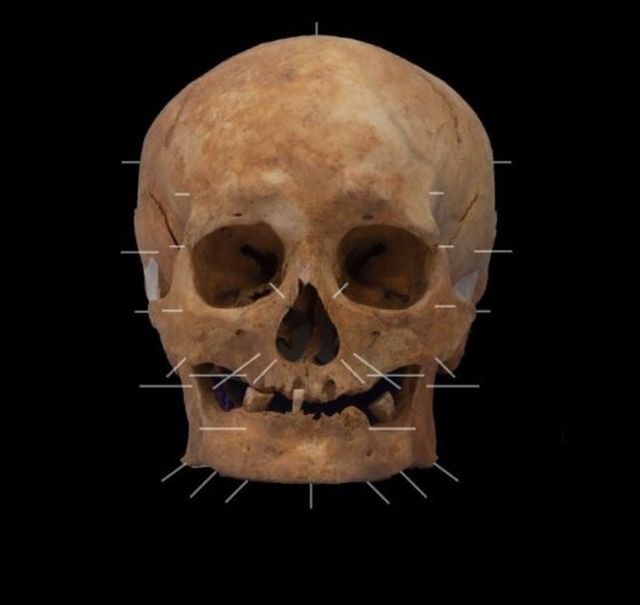 Ученые воссоздали лицо шотландца, жившего 600 лет назад (3 фото)