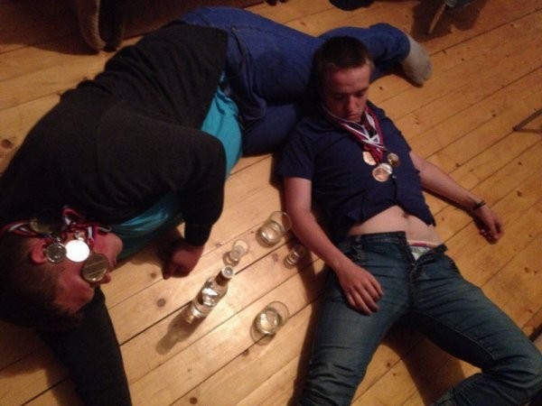 Пьянки, гулянки, вписки (41 фото)