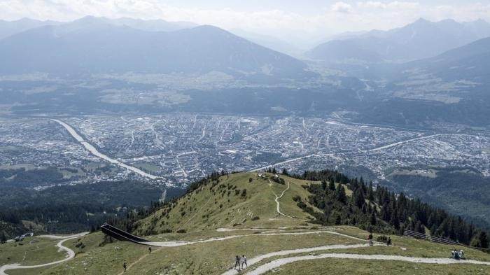 Смотровая в австрийских Альпах (18 фото)