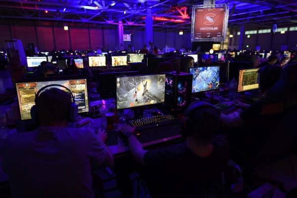 HeroFest -рай для поклонников видеоигр и косплея в Швейцарии (29 фото)