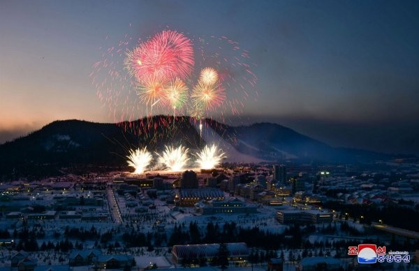 В Северной Корее состоялось открытие нового города (12 фото)