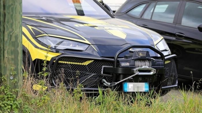 Lamborghini Urus превратили в машину для спасателей (8 фото)