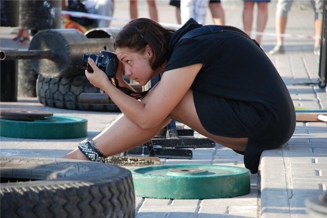 Девушки-фотографы пытаются сделать удачный кадр (19 фото)