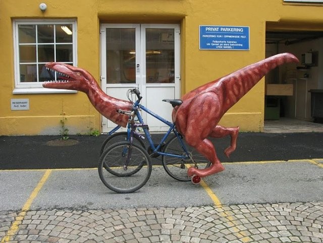 Думаете, что динозавры вымерли? (4 фото)