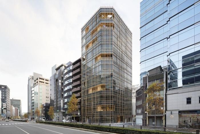 Необычное офисное здание в Токио (28 фото)