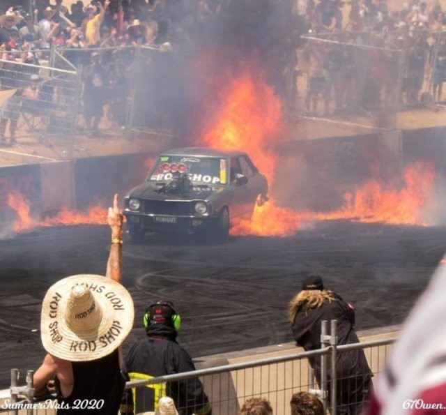 Summernats: ежегодный австралийский автомобильный фестиваль (29 фото)