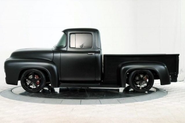 Ford 1956 в который установили двигатель от Mustang (11 фото)