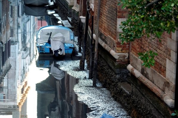 Последствия рекордных наводнений в Венеции (15 фото)