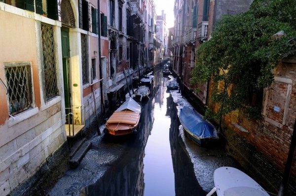 Последствия рекордных наводнений в Венеции (15 фото)