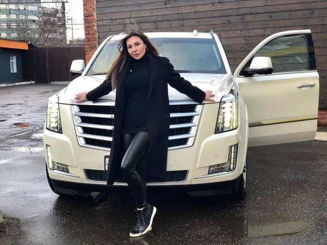 Наталья Бочкарева продает машину, после скандальной истории (6 фото)