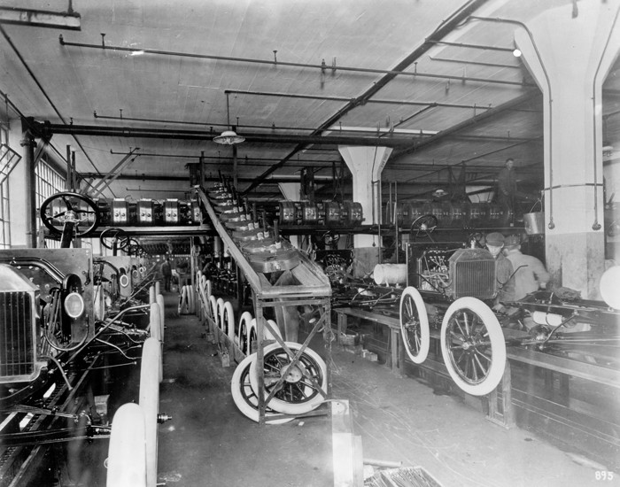 Исторические фотографии с первых заводов Ford Motor Company (22 фото)