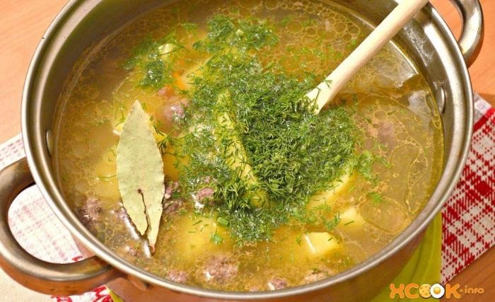 Простой способ сохранить цвет зелени в супе (5 фото)