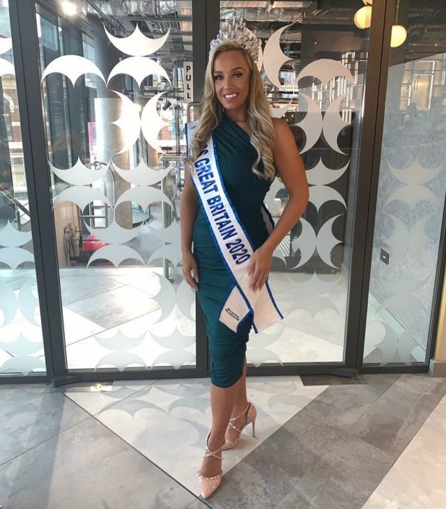 Посмотрите на «Мисс Великобритания 2020» она весила 107 кг (8 фото)